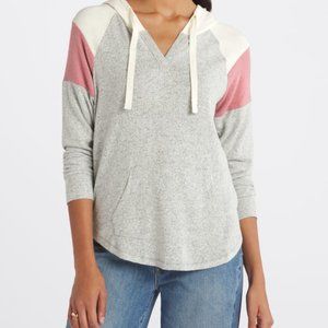 MARKET & SPRUCE Dayana Raglan Colorblock Hooded Knit Top